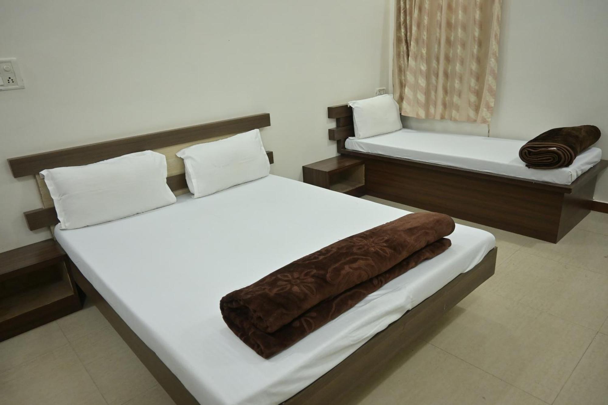 Hotel Roshan Palace Ambaji Zewnętrze zdjęcie