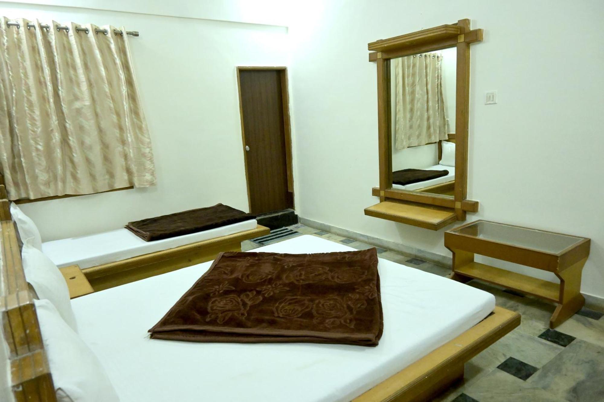 Hotel Roshan Palace Ambaji Zewnętrze zdjęcie